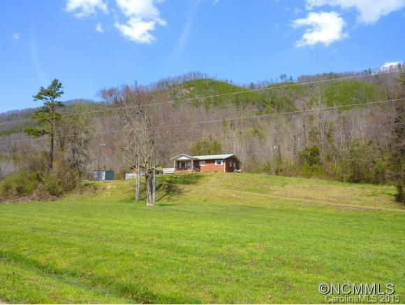 2390 River Road Hot Springs, NC 28743 - Photo 3 of 19 Gallery Image 3