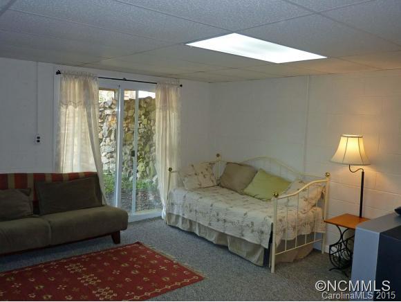 2390 River Road Hot Springs, NC 28743 - Photo 9 of 19 Gallery Image 9