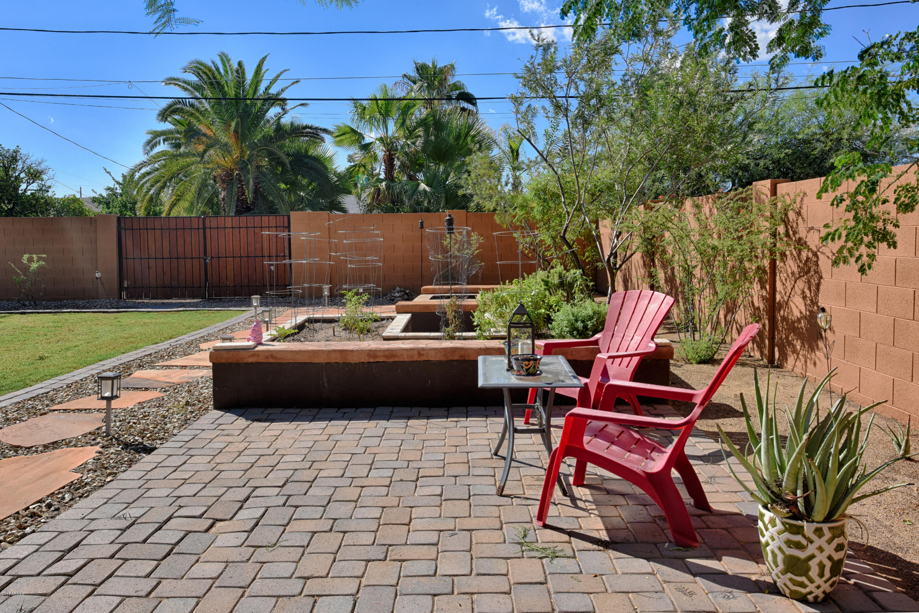 3007 East Cheery Lynn Road Phoenix, AZ 85016 - Photo 26 of 26 Garden 2