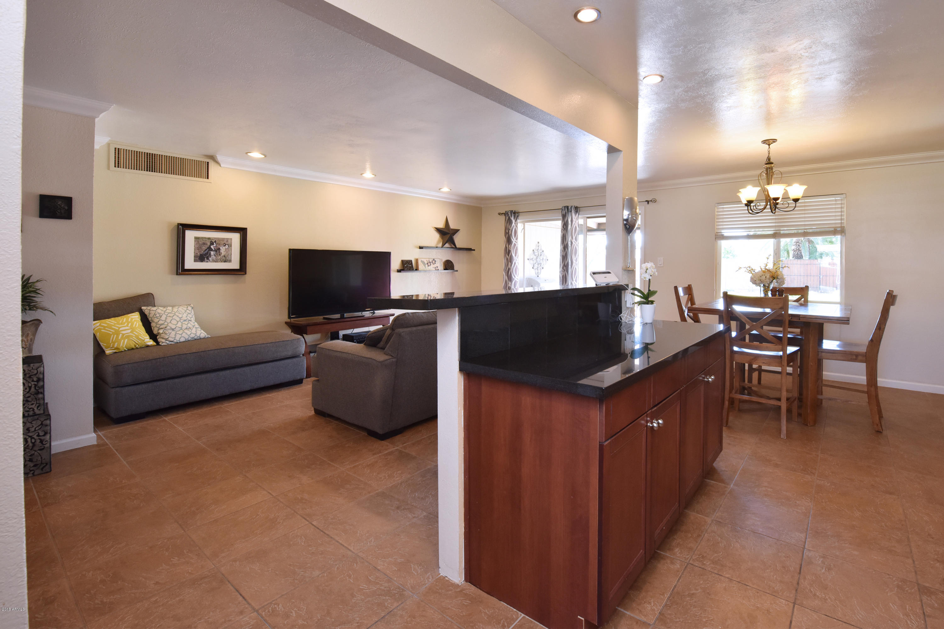 3007 East Cheery Lynn Road Phoenix, AZ 85016 - Photo 6 of 26 Living-Dining
