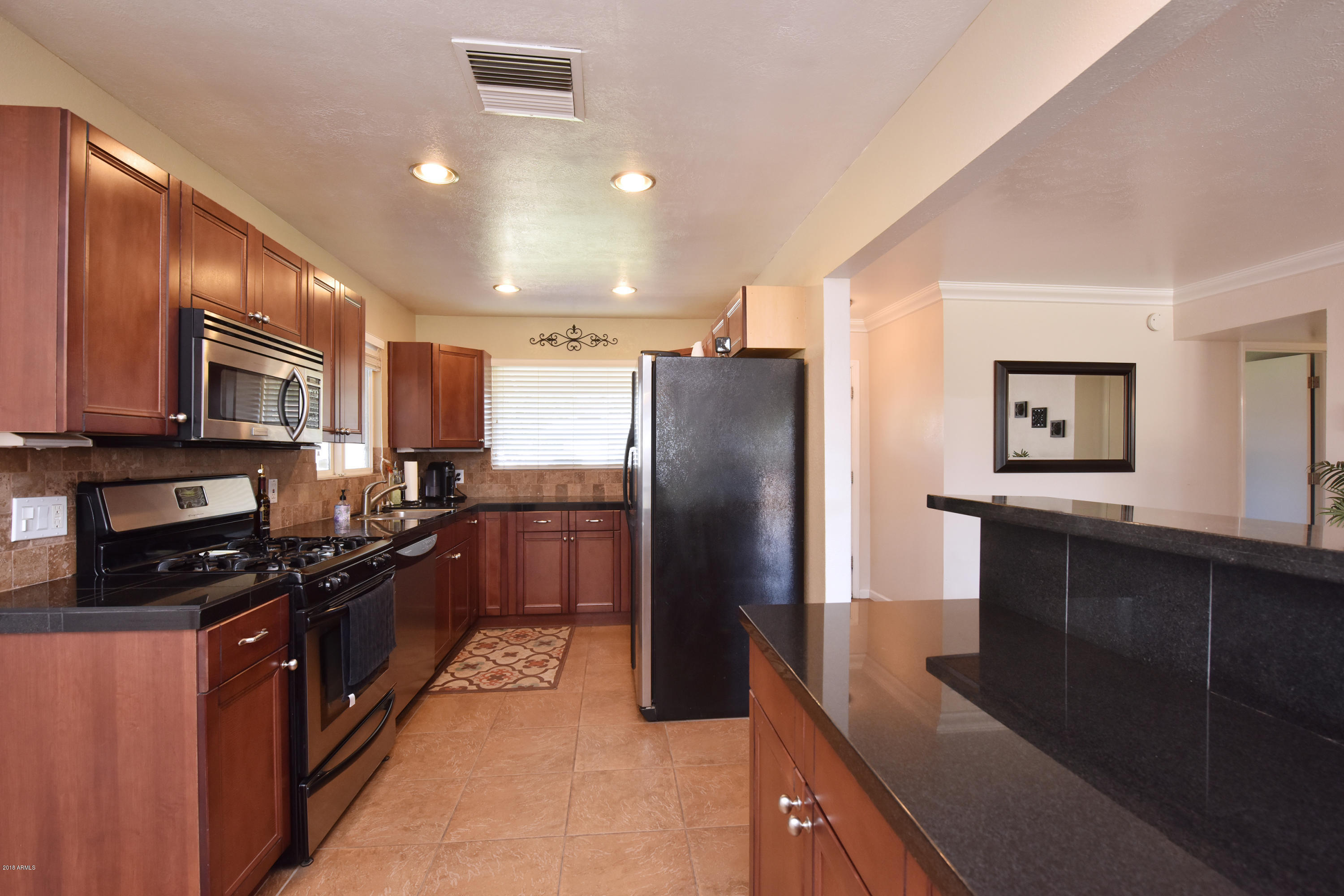 3007 East Cheery Lynn Road Phoenix, AZ 85016 - Photo 9 of 26 Kitchen 3