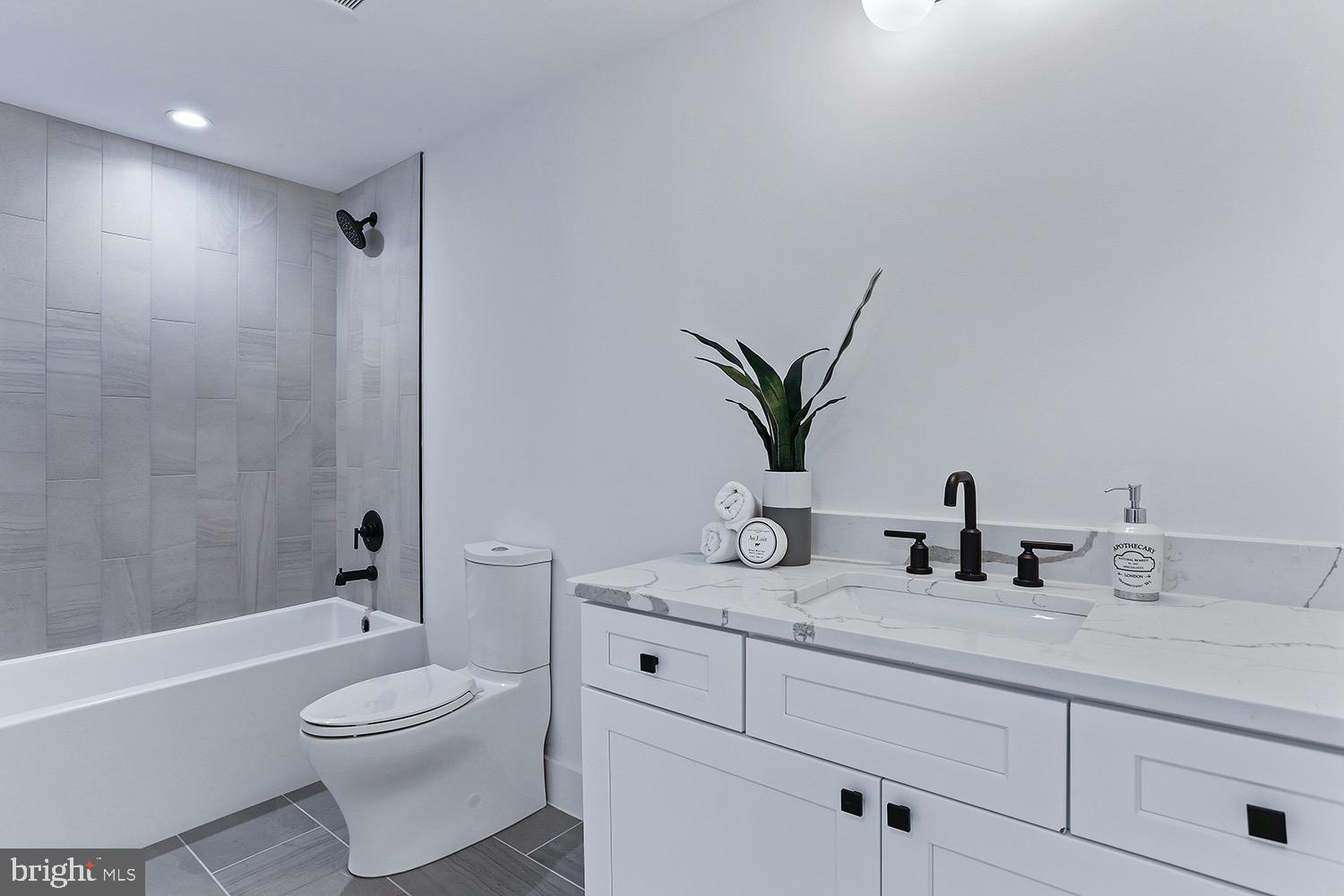 1654 K Street Northeast, Unit 8 Washington, DC 20002 - Photo 24 of 28