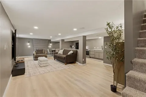 $424,900 | 927 West 20th Terrace, Lawrence, KS 66046