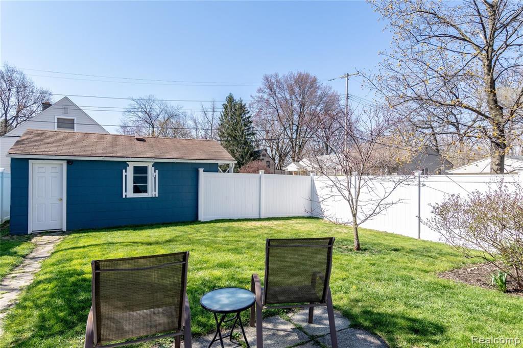 1402 East 10 Mile Road Ferndale, MI 48220 - Photo 3 of 24
