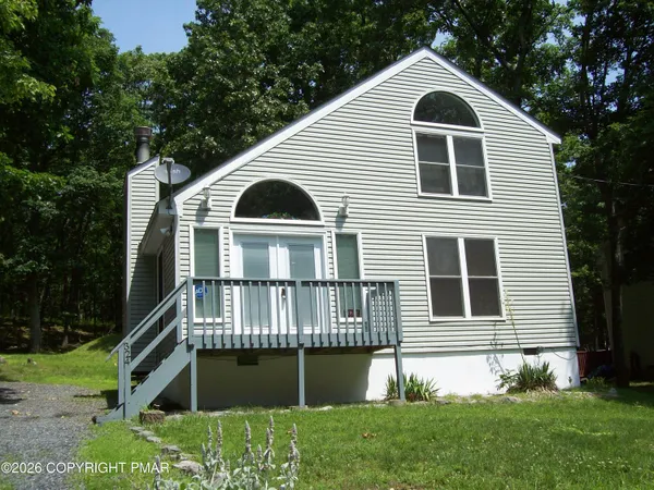 $1,900 | 128 Whippoorwill Drive, Bushkill, PA 18324