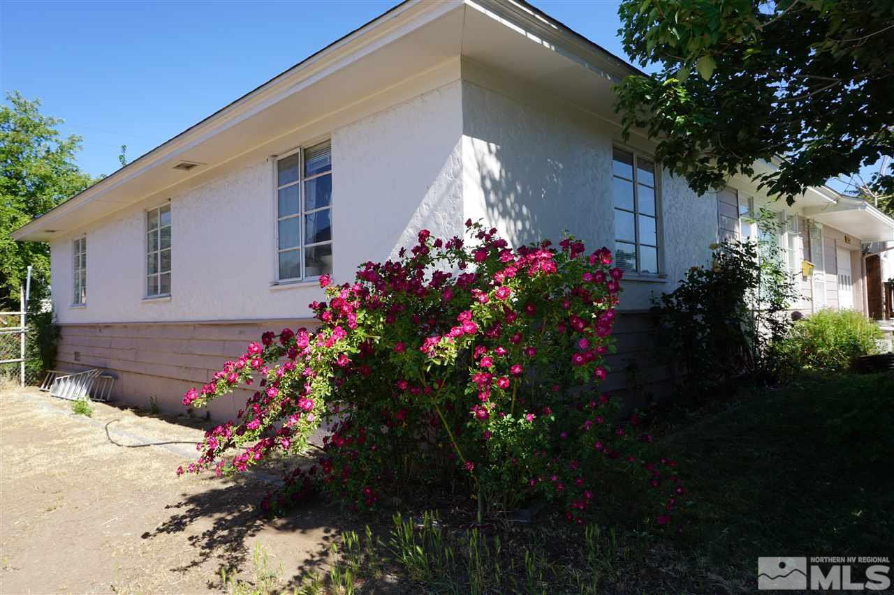 845 Bates Avenue Reno, NV 89502 - Photo 3 of 18 a front view of a house