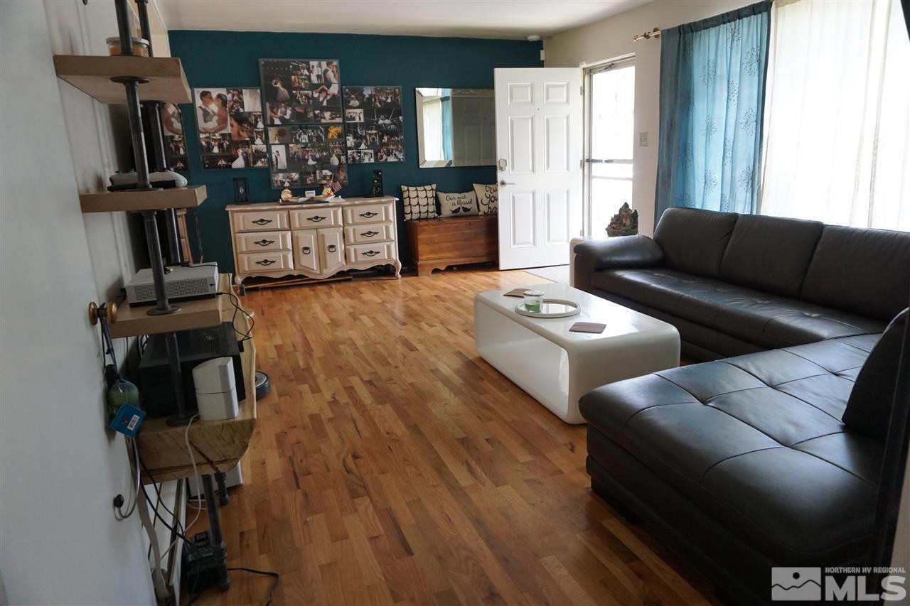 845 Bates Avenue Reno, NV 89502 - Photo 8 of 18 a living room with furniture and a wooden floor