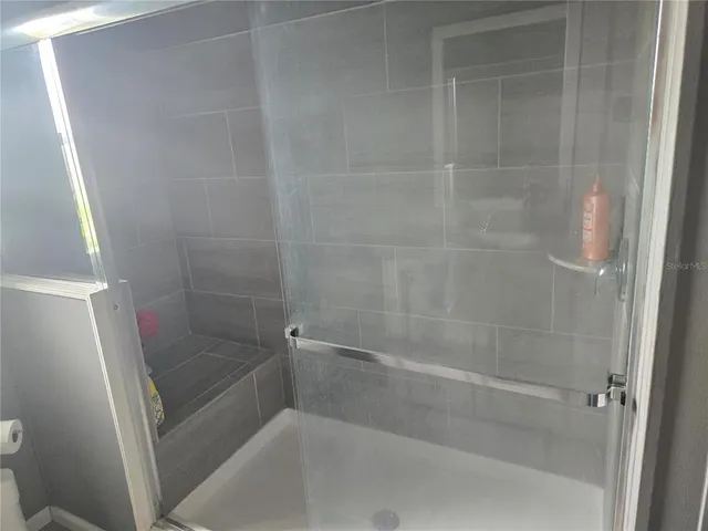 a close view of a bathtub in bathroom