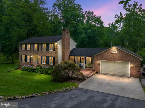 $900,000 | 301 Whispering Oaks Lane, Davidsonville, MD 21035