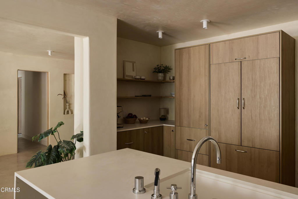 4781 Round Top Drive Los Angeles, CA 90041 - Photo 13 of 30 19