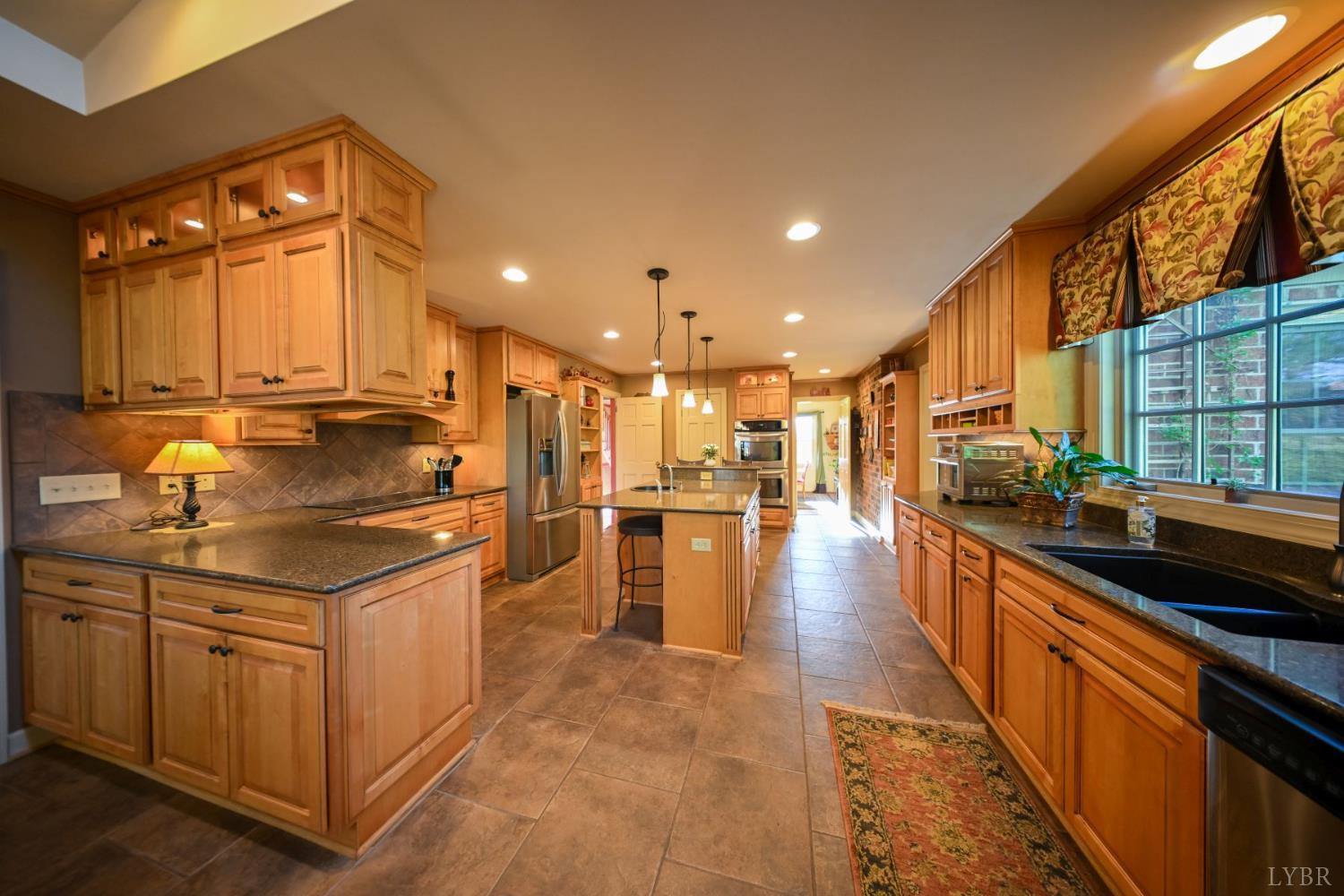 732 Chikasaw Road Lynchburg, VA 24502 - Photo 11 of 97