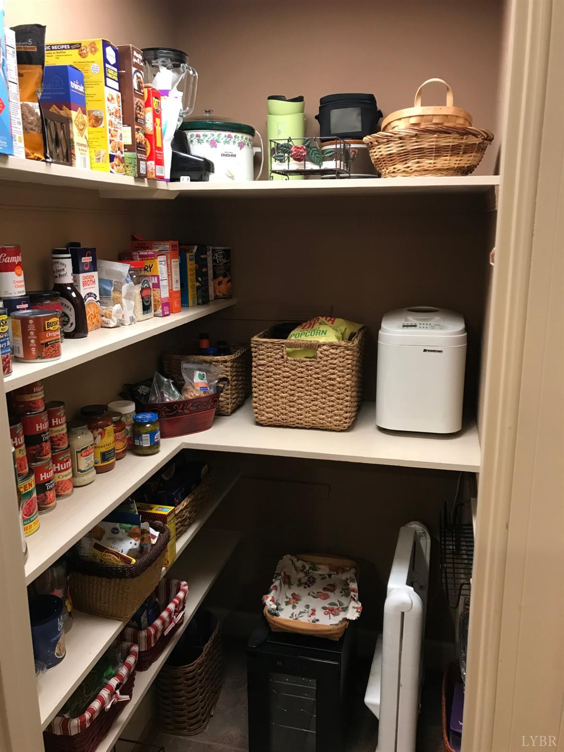 732 Chikasaw Road Lynchburg, VA 24502 - Photo 16 of 97