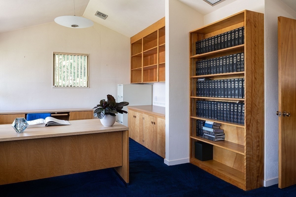 24 Barberry Road Lexington, MA 02421 - Photo 21 of 37