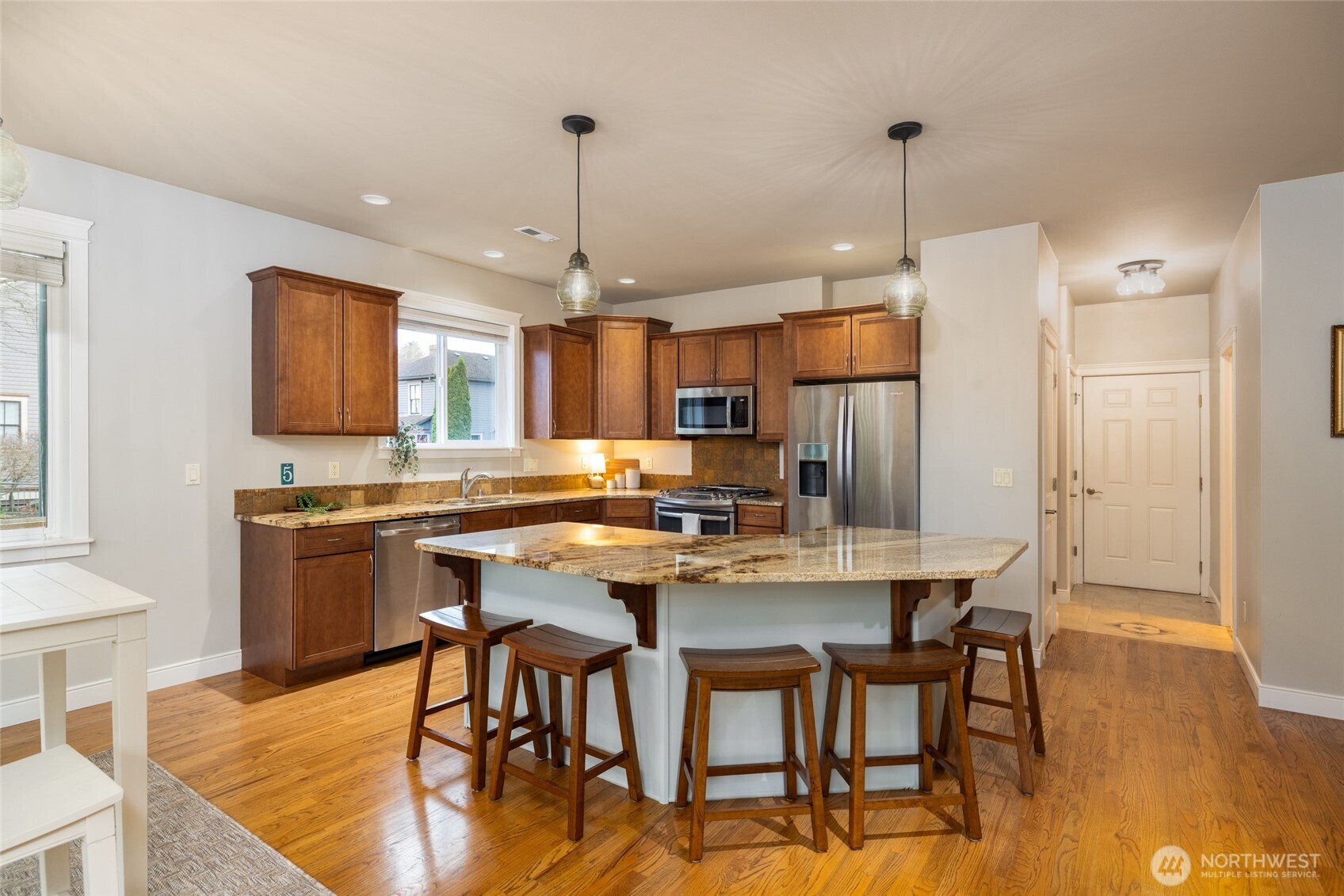 206 Dalan Place La Conner, WA 98257 - Photo 8 of 38