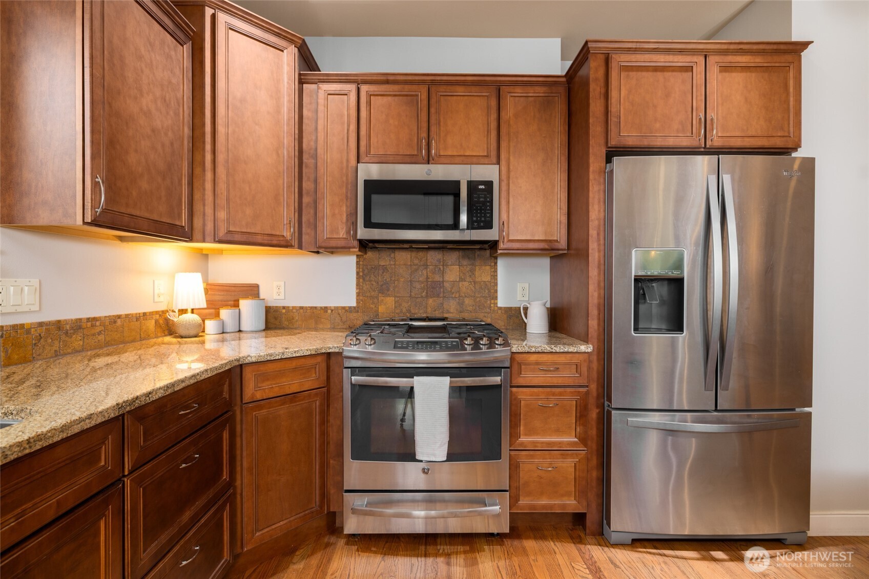 206 Dalan Place La Conner, WA 98257 - Photo 10 of 38