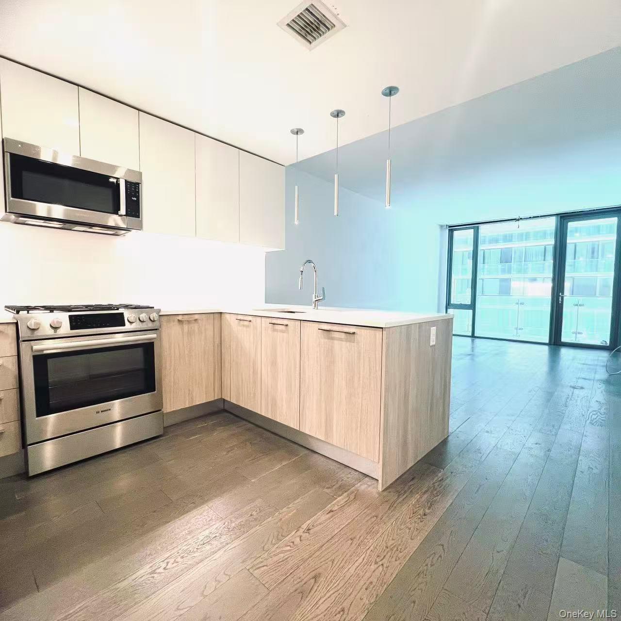 13105 40th Road, Unit 11M Queens, NY 11354 - Photo 4 of 21