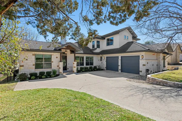 $1,129,000 | 3 Camwood Trail, The Hills, TX 78738