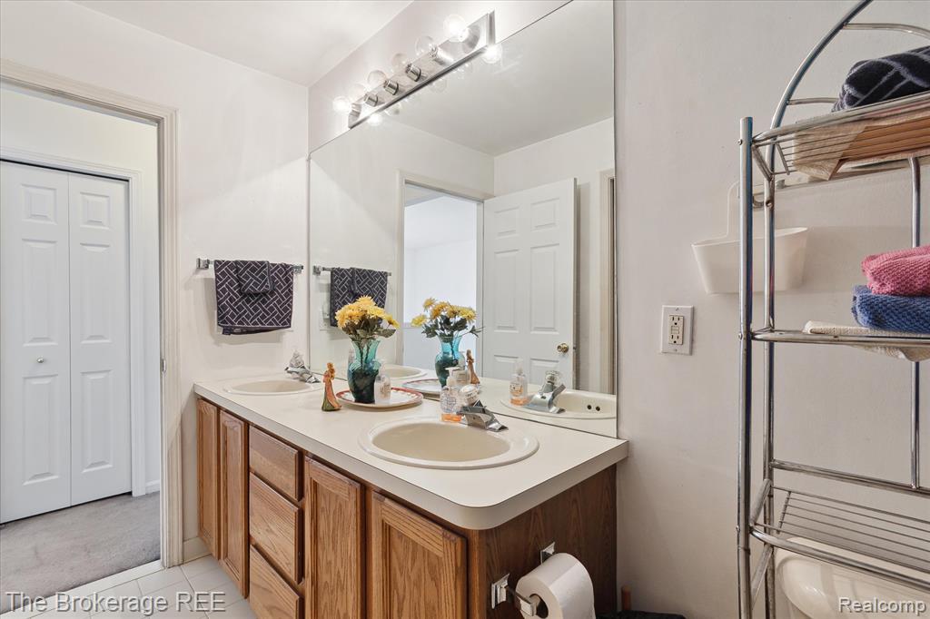 4104 Pond Run Canton, MI 48188 - Photo 45 of 50 Gallery Image 45
