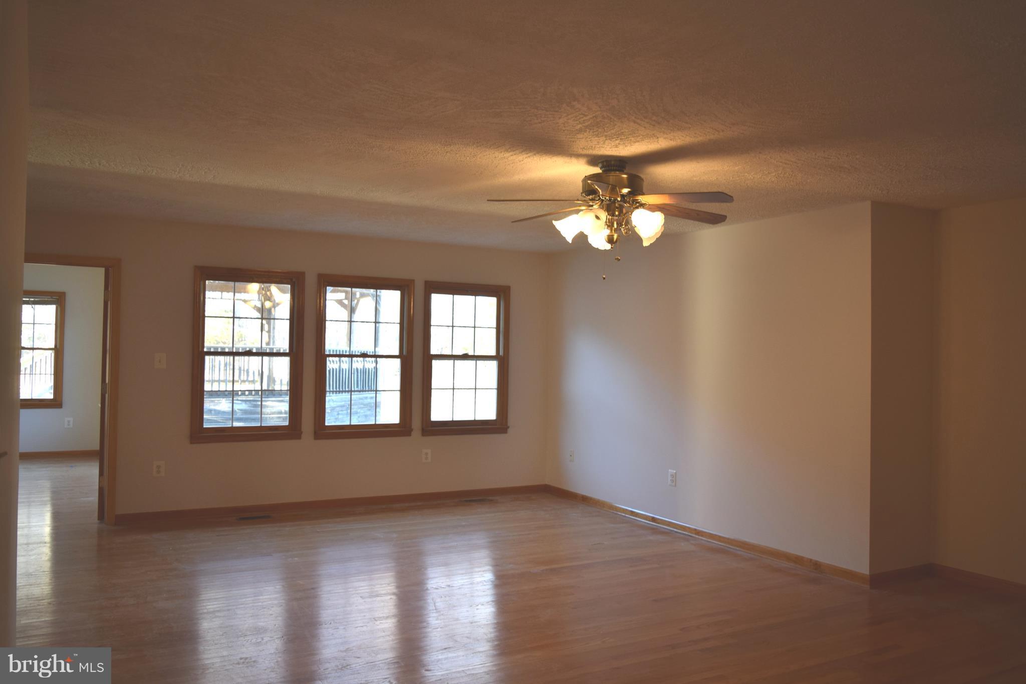 3384 Ensors Shop Road Midland, VA 22728 - Photo 6 of 17 Dining Room