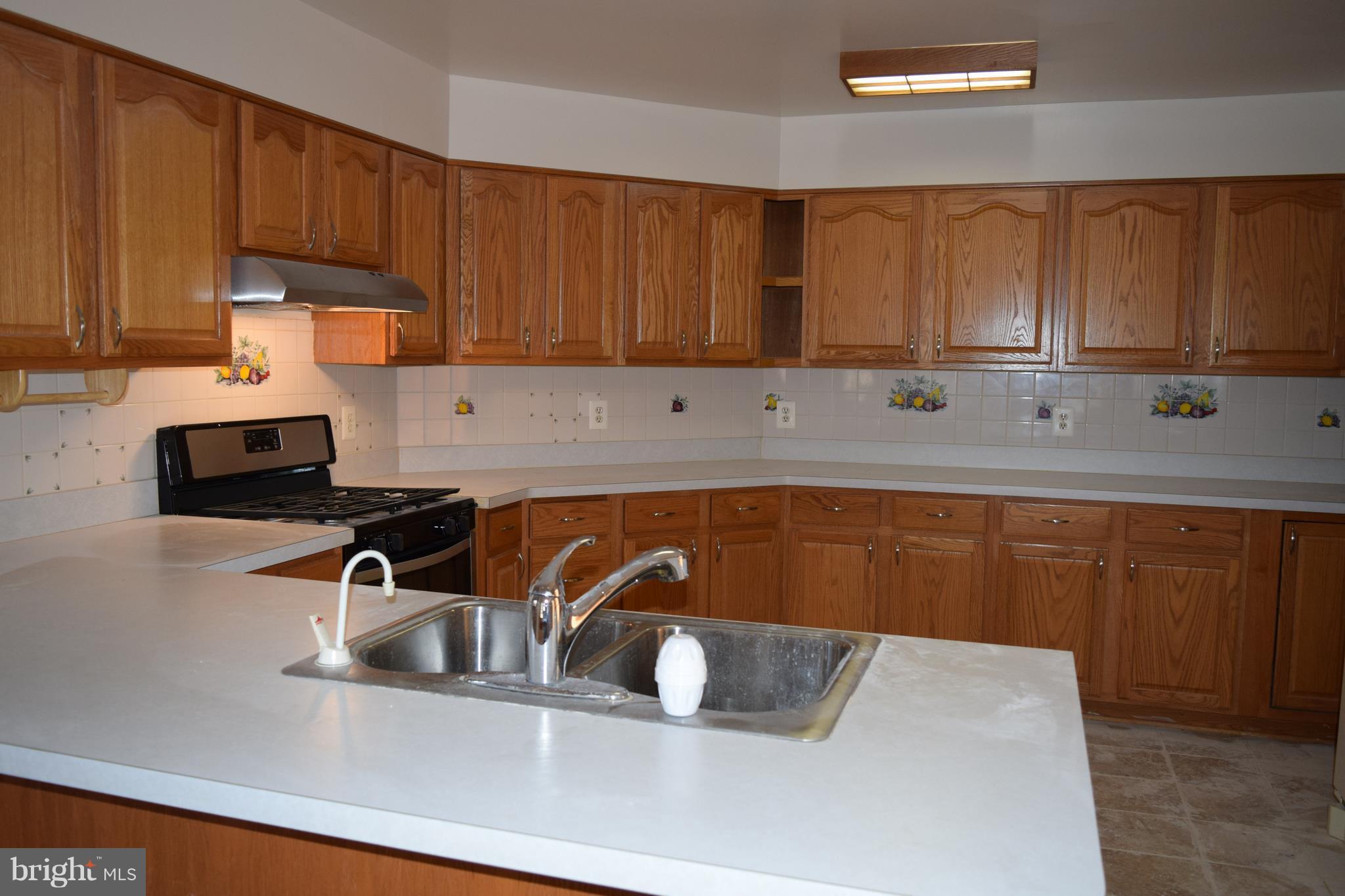 3384 Ensors Shop Road Midland, VA 22728 - Photo 7 of 17 Kitchen