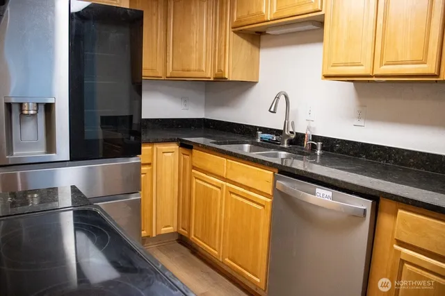 $294,995 | 23411 102nd Avenue Southeast, Unit E107, Kent, WA 98031