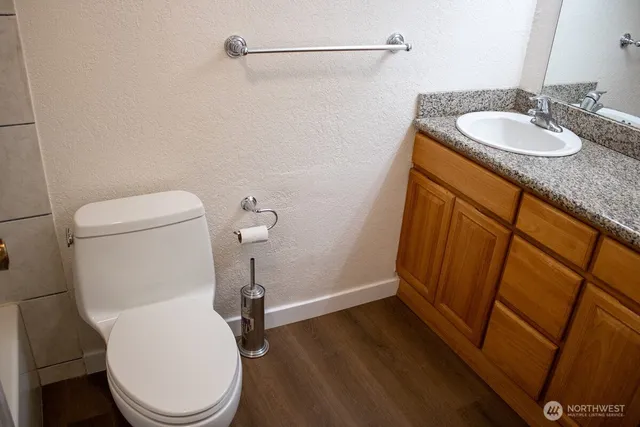 $294,995 | 23411 102nd Avenue Southeast, Unit E107, Kent, WA 98031