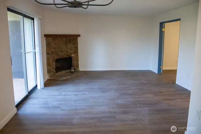 $294,995 | 23411 102nd Avenue Southeast, Unit E107, Kent, WA 98031