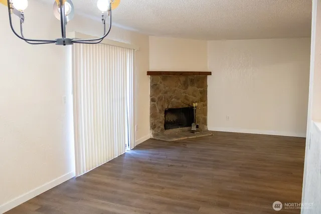 $294,995 | 23411 102nd Avenue Southeast, Unit E107, Kent, WA 98031