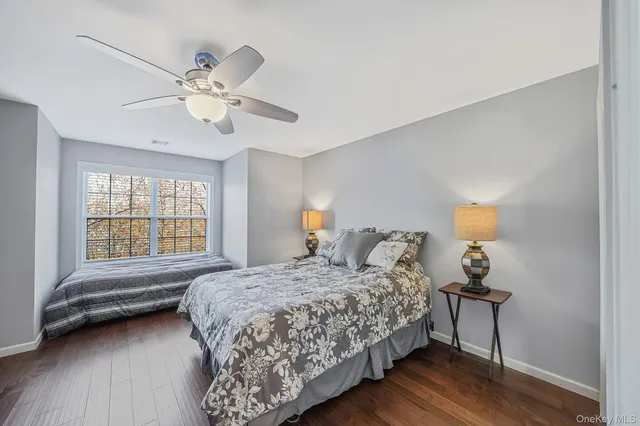 $935,000 | 96 Manitou Trail, Unit 96, Kings Park, NY 11754