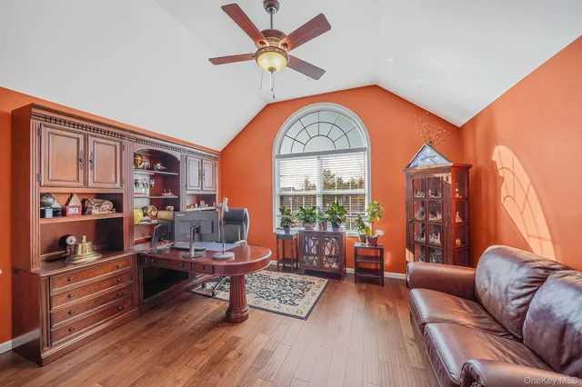 $935,000 | 96 Manitou Trail, Unit 96, Kings Park, NY 11754