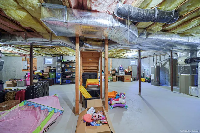 $935,000 | 96 Manitou Trail, Unit 96, Kings Park, NY 11754