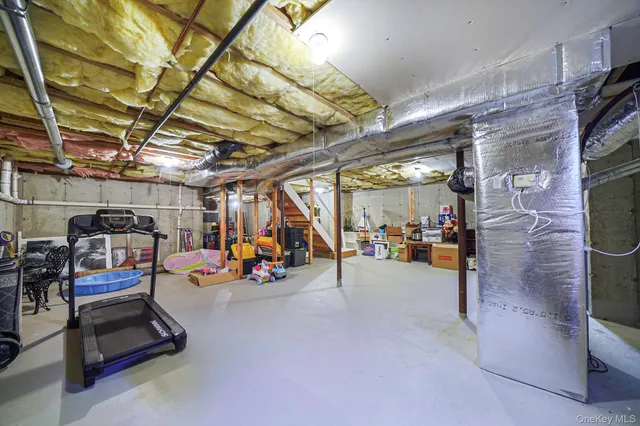 $935,000 | 96 Manitou Trail, Unit 96, Kings Park, NY 11754