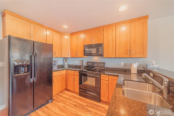 $950,000 | 302 Desert Aire Drive Southwest, Unit A/B, Mattawa, WA 99349