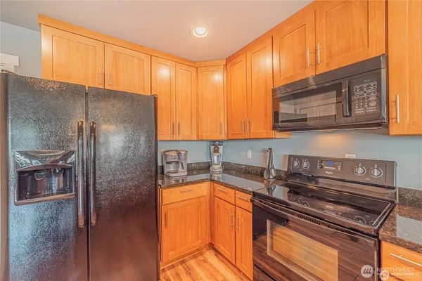 $950,000 | 302 Desert Aire Drive Southwest, Unit A/B, Mattawa, WA 99349