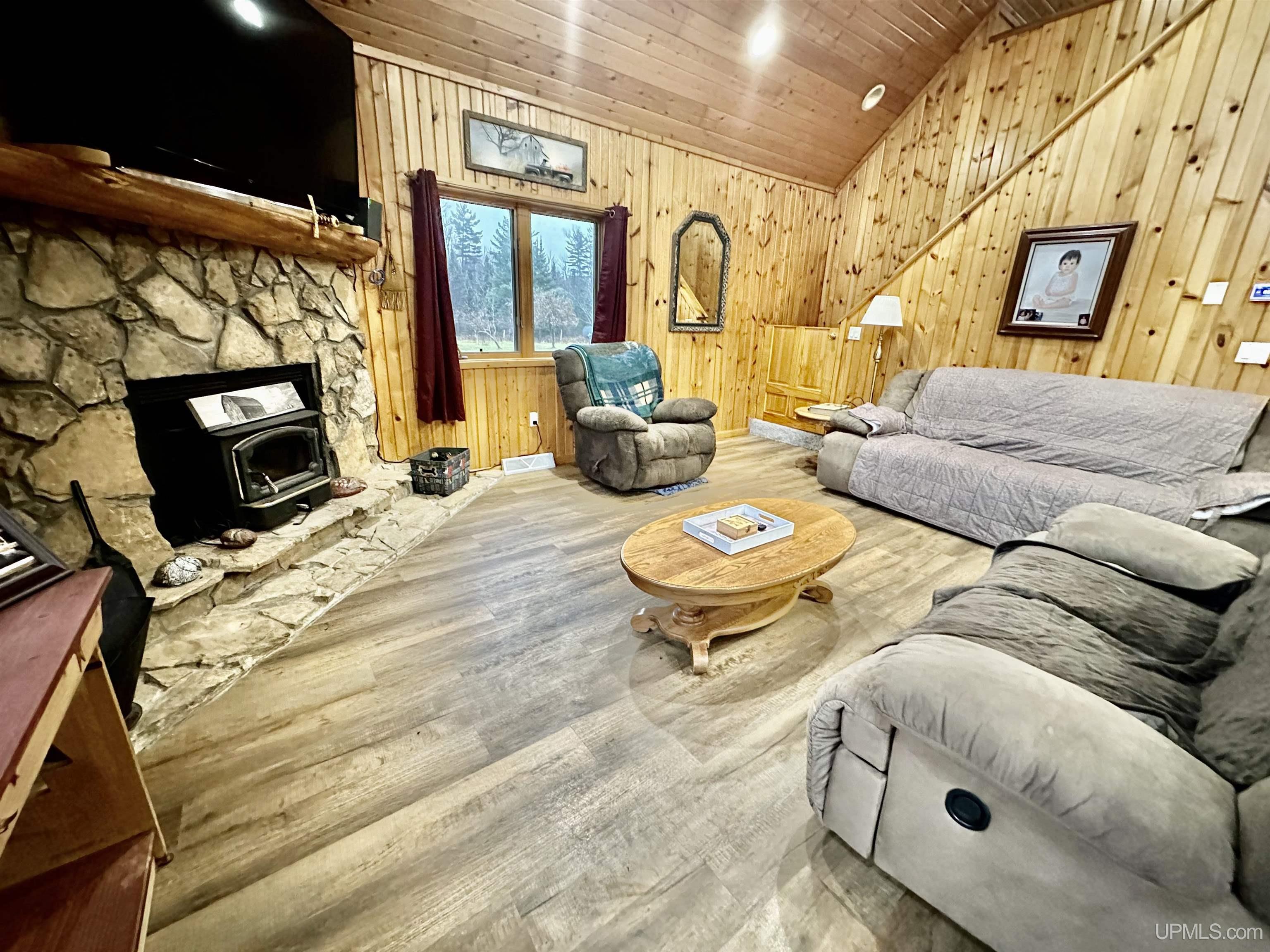 2011 F Road Bark River, MI 49807 - Photo 10 of 56 Gallery Image 10