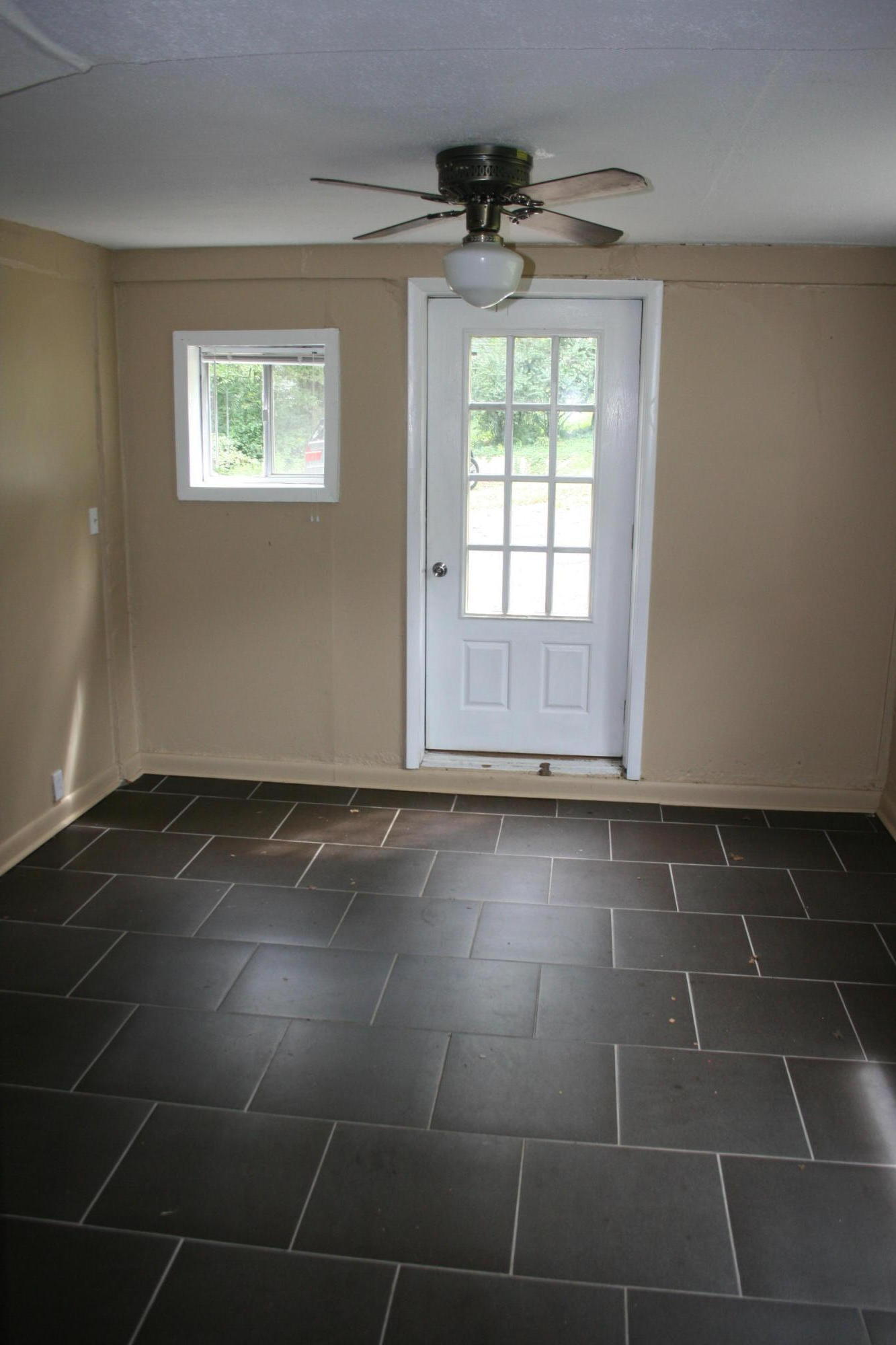 7005 Lea Road Chattanooga, TN 37421 - Photo 7 of 15 Tiled entry from driveway