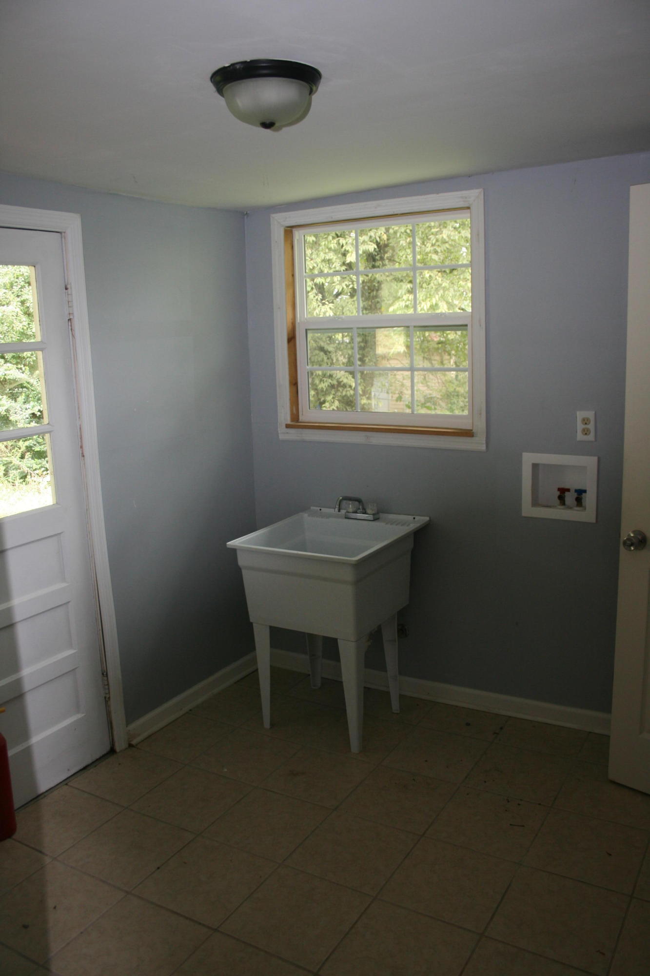 7005 Lea Road Chattanooga, TN 37421 - Photo 10 of 15 Laundry