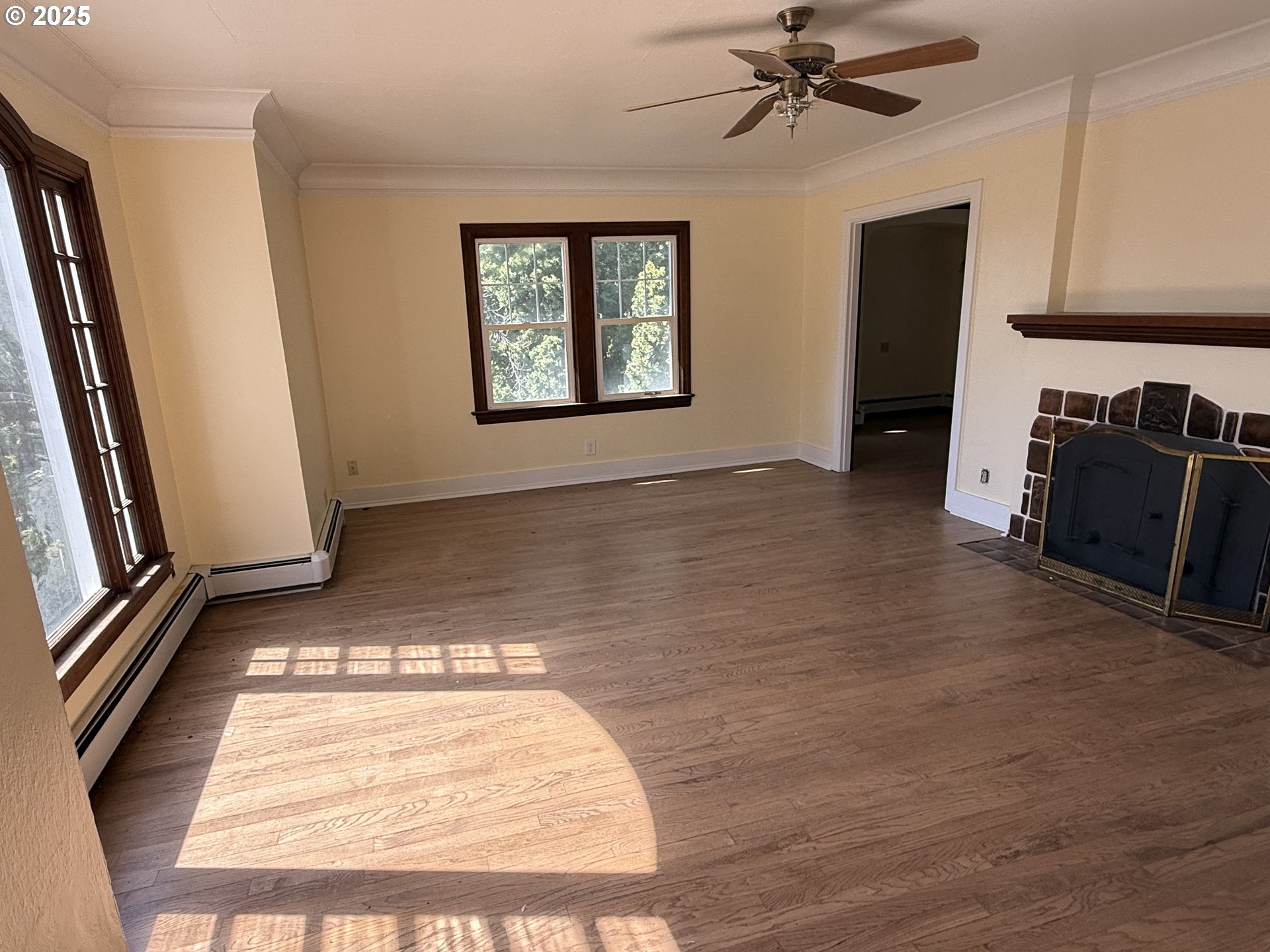 311 Northwest 11th Street Pendleton, OR 97801 - Photo 3 of 11