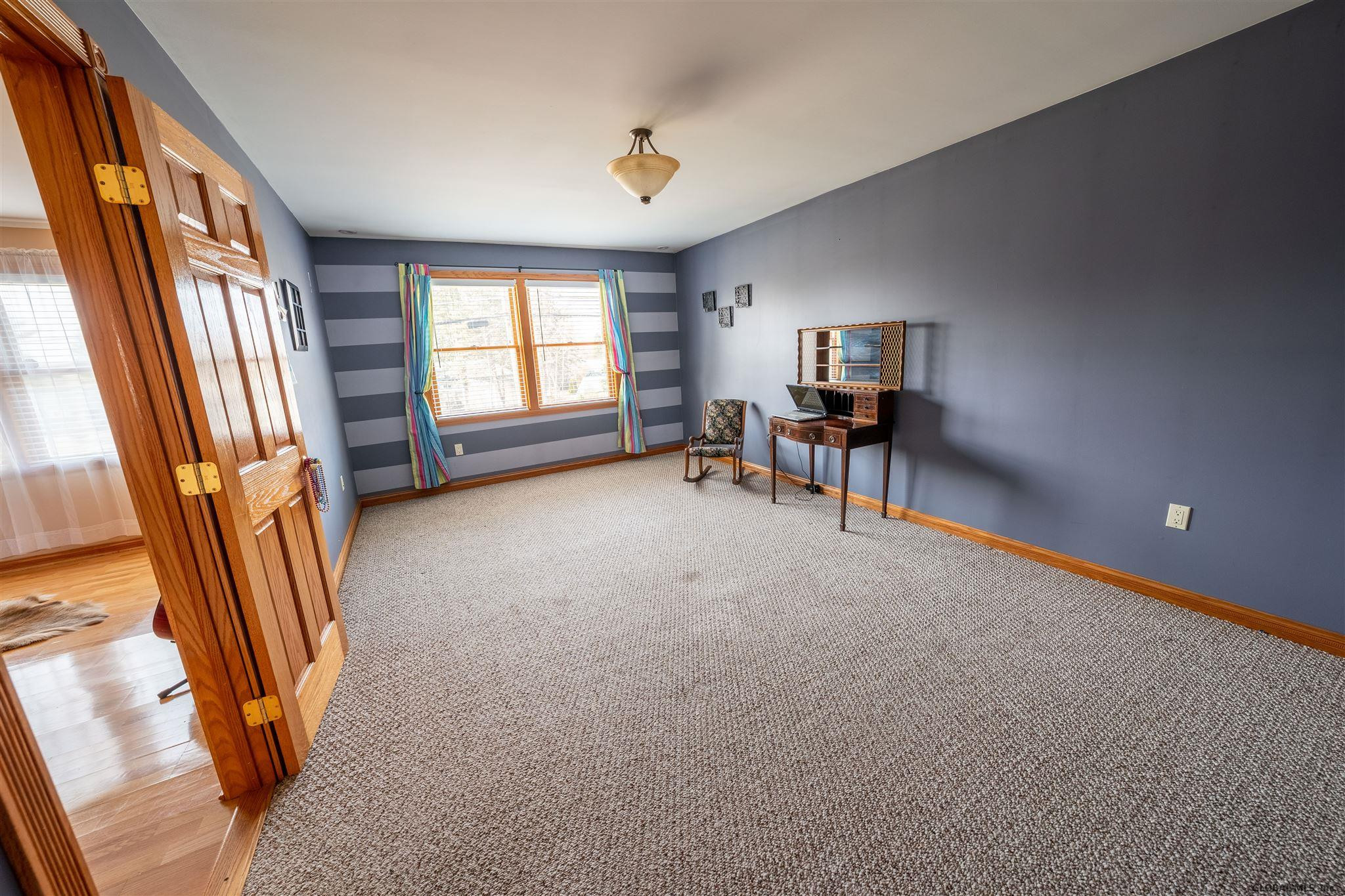 237 Lisha Kill Road Colonie, NY 12309 - Photo 17 of 29 Photo 17