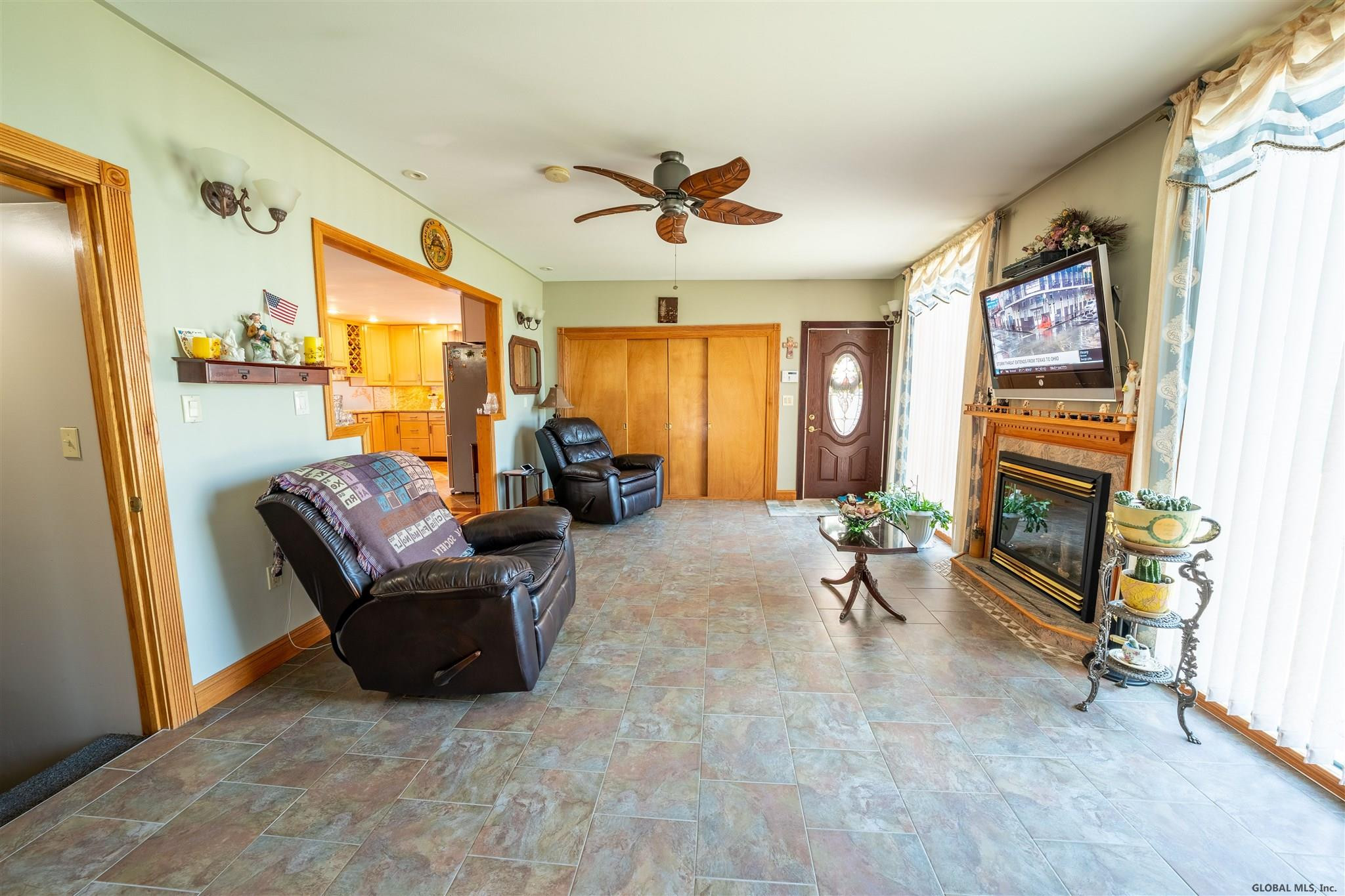 237 Lisha Kill Road Colonie, NY 12309 - Photo 9 of 29 Photo 9