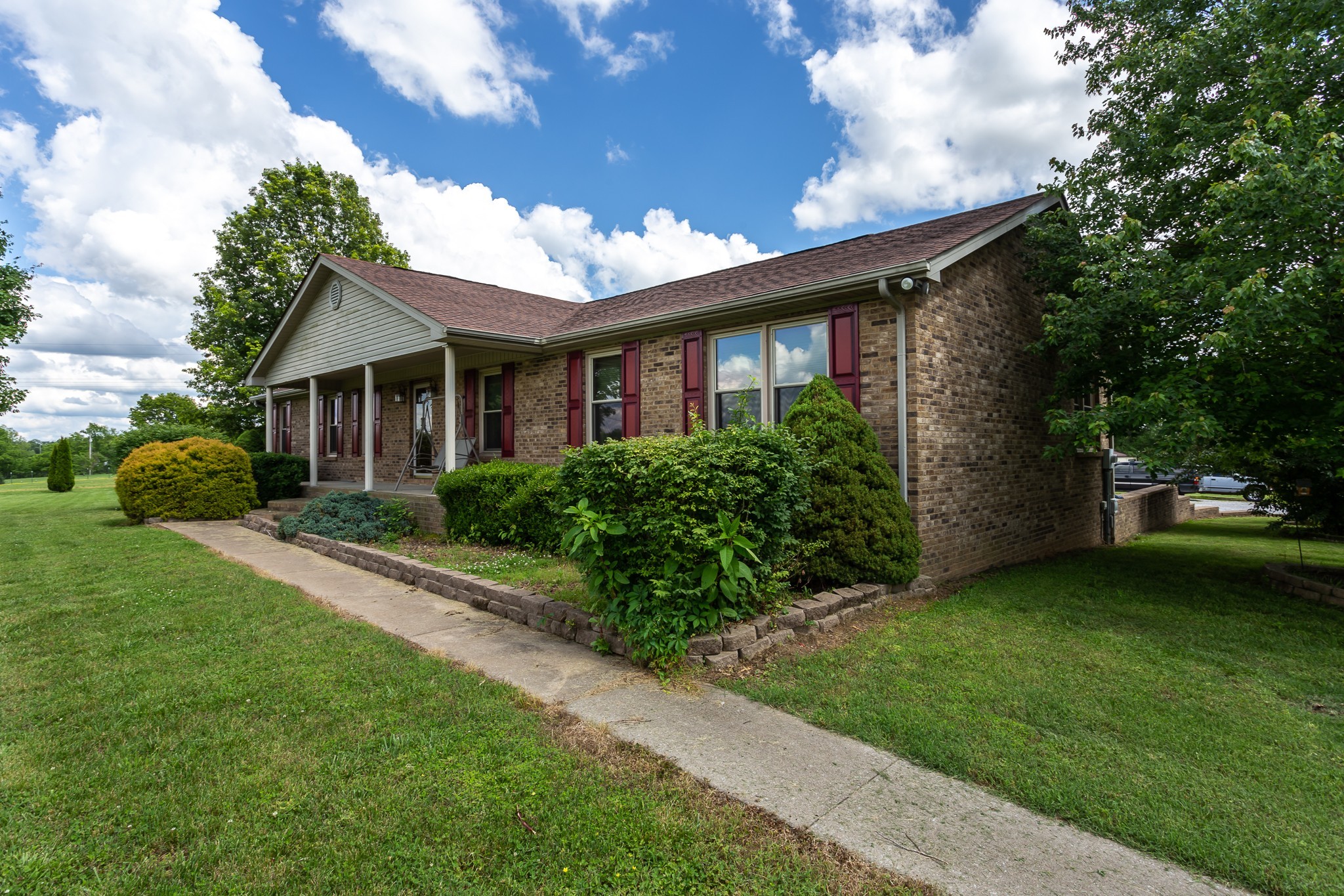 1269 Hardison Road Columbia, TN 38401 - Photo 2 of 48 Gallery Image 2