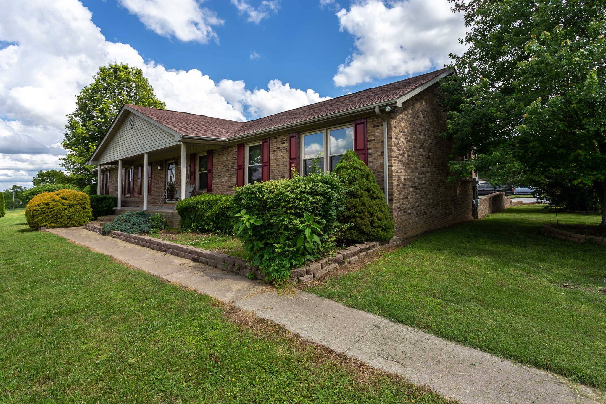 1269 Hardison Road Columbia, TN 38401 - Photo 4 of 48 Gallery Image 4