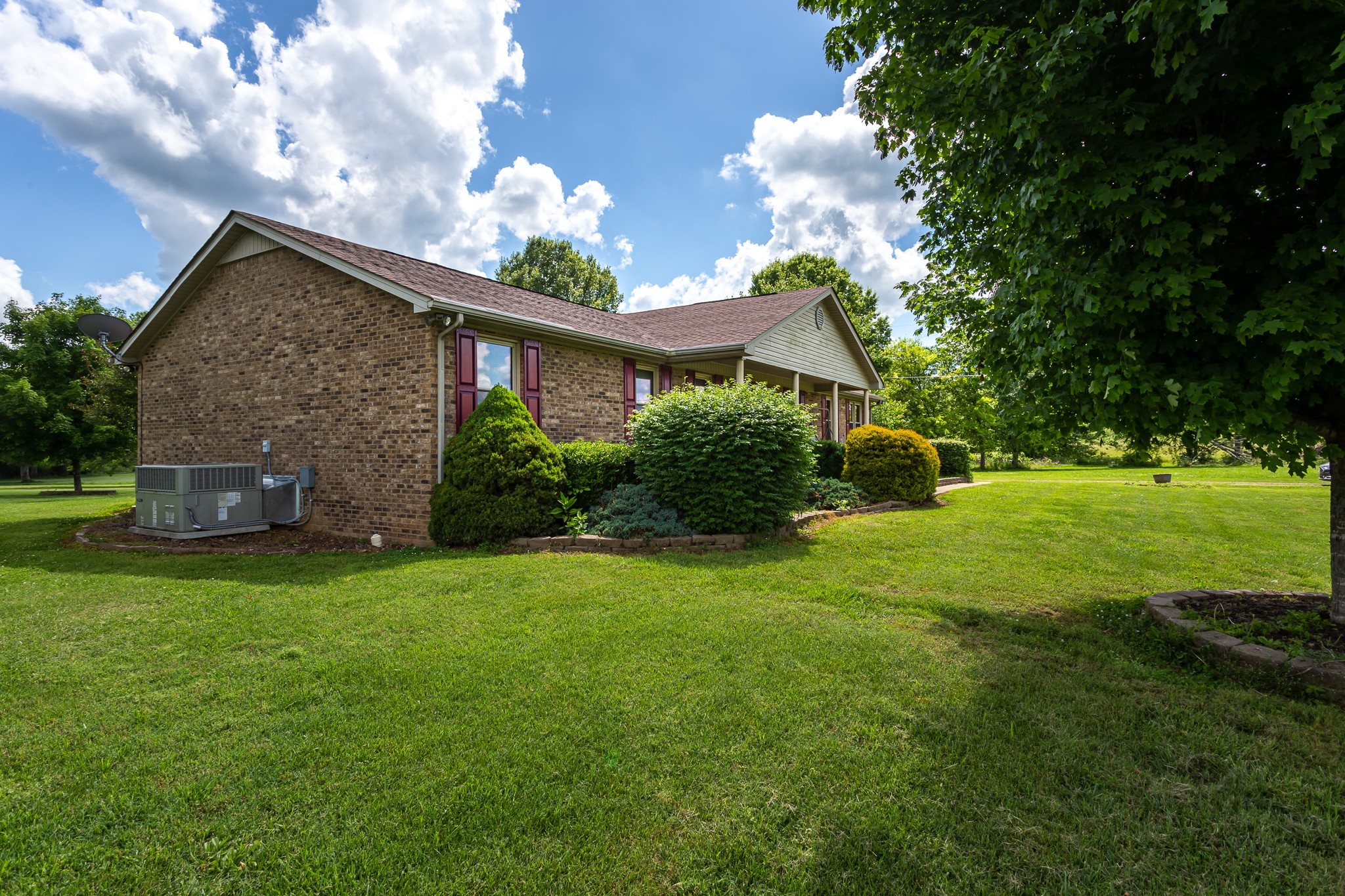 1269 Hardison Road Columbia, TN 38401 - Photo 5 of 48 Gallery Image 5