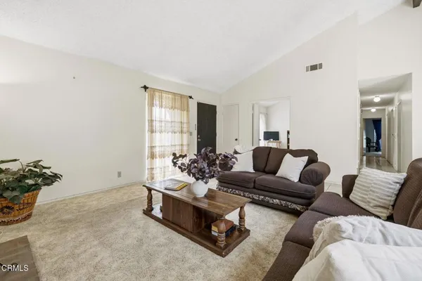 $639,000 | 628 Holly Avenue, Oxnard, CA 93036