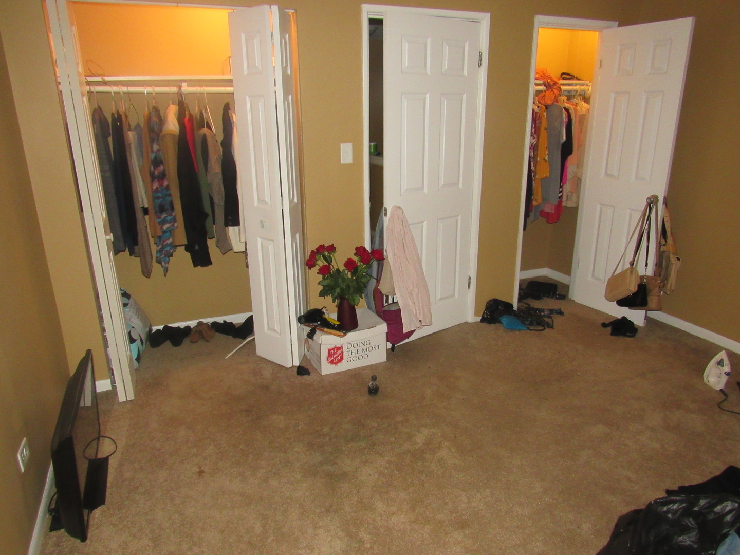 1132 East 81st Street, Unit H Chicago, IL 60619 - Photo 2 of 19 a view of a room with gym equipment