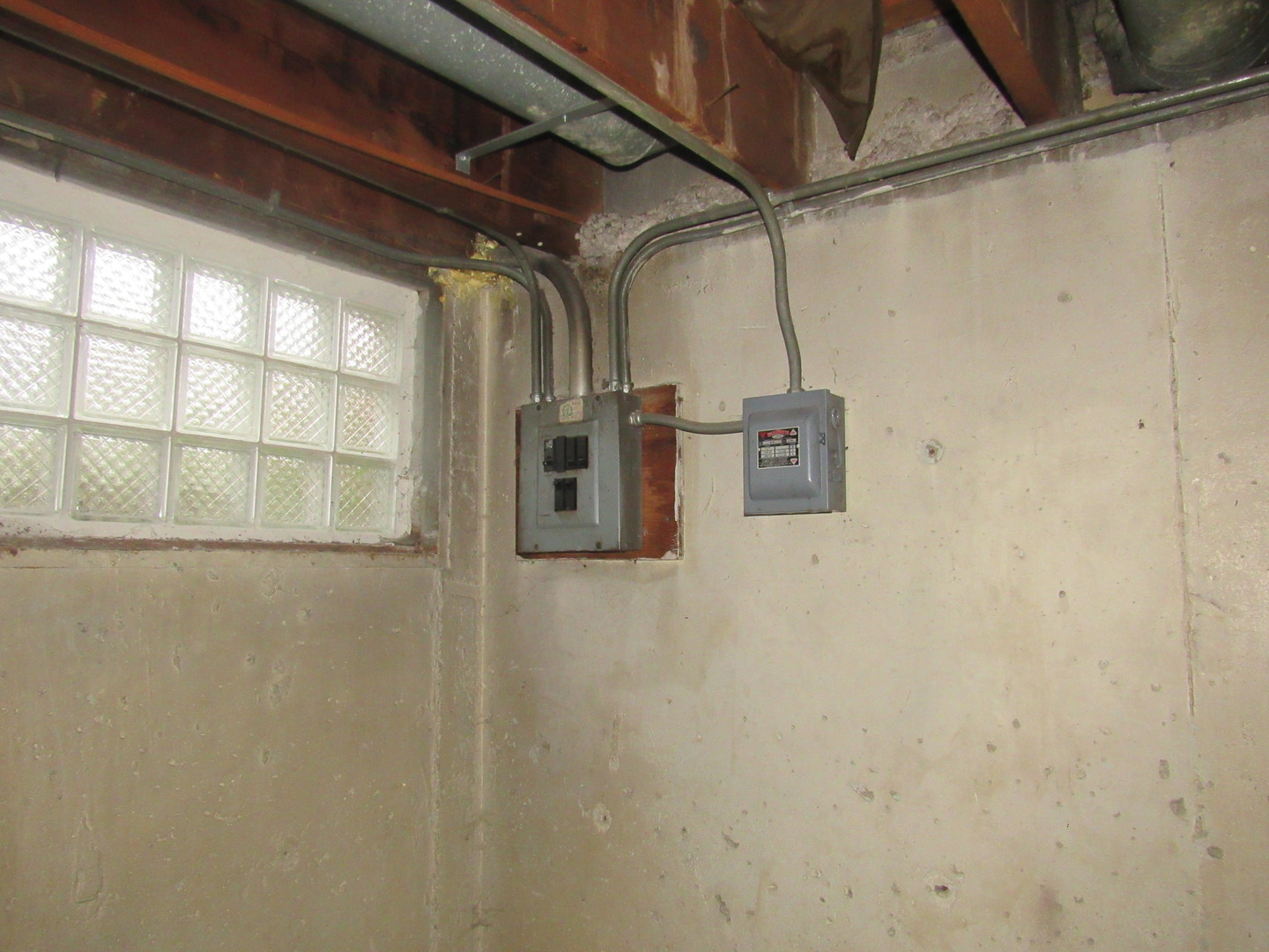 1132 East 81st Street, Unit H Chicago, IL 60619 - Photo 13 of 19 a view of a room with racks on the wall