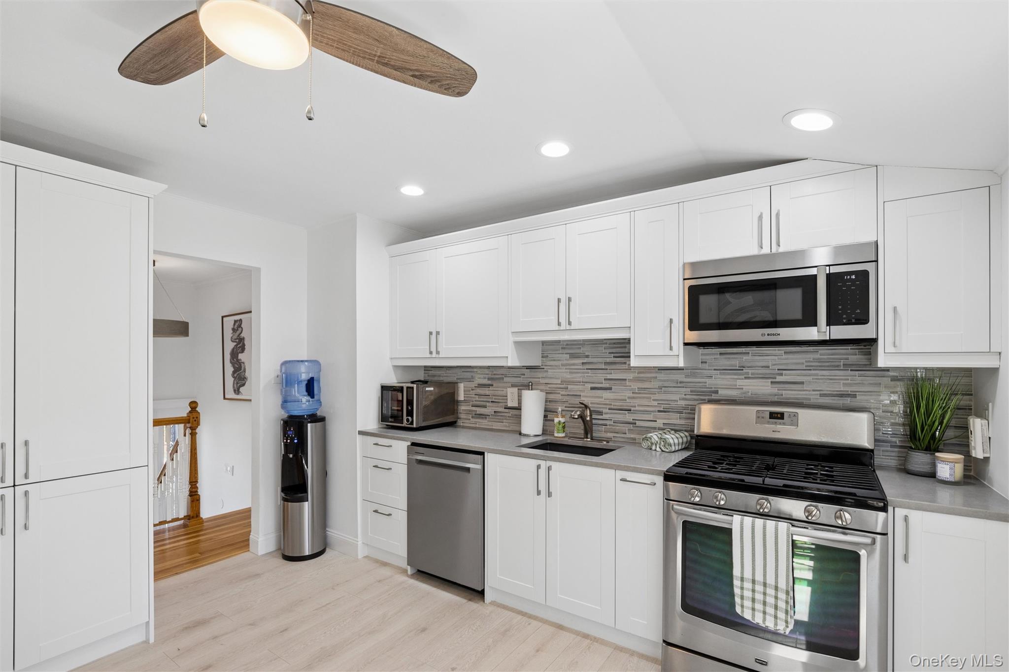 19 Fisher Road Commack, NY 11725 - Photo 13 of 36