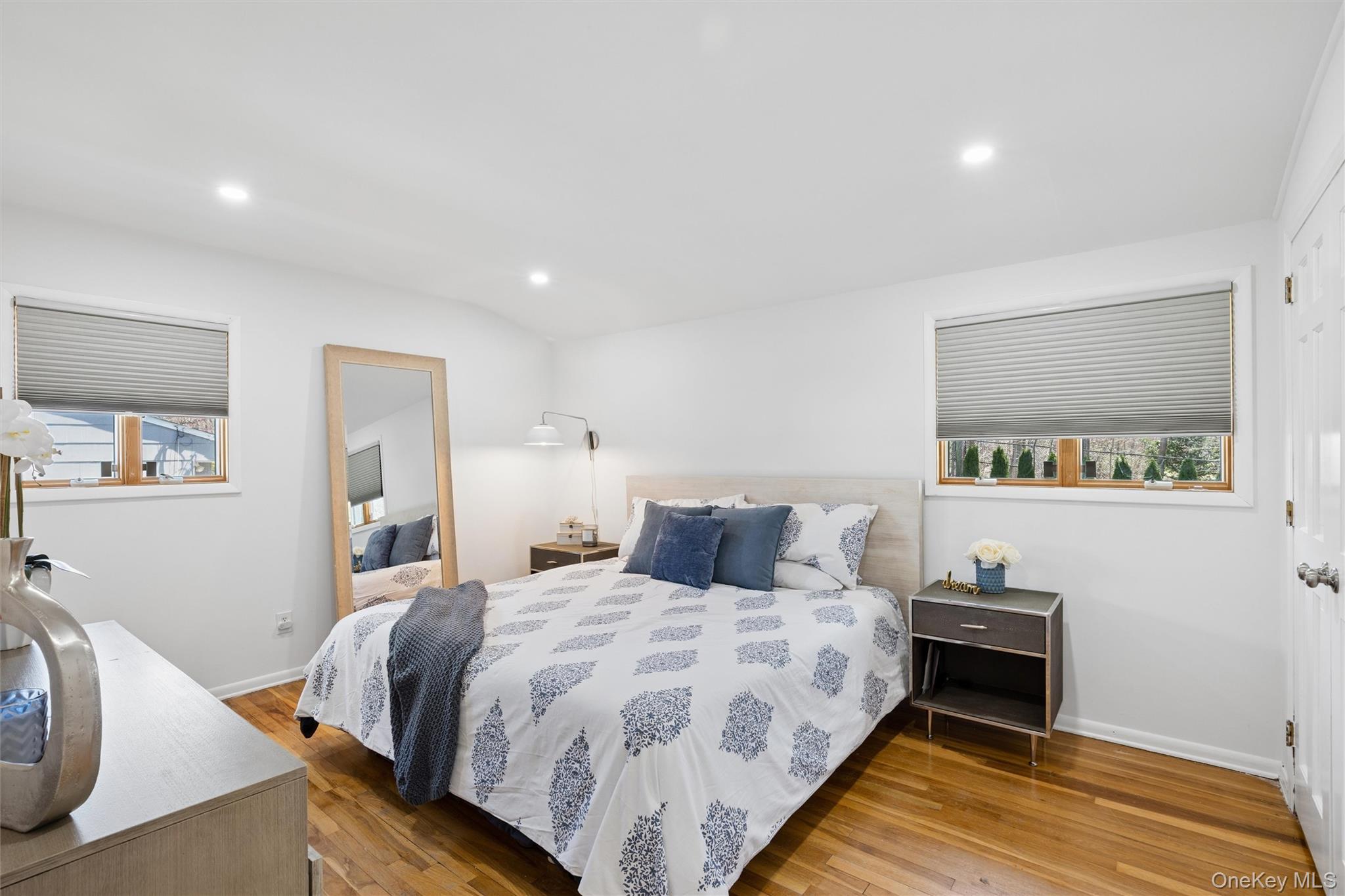 19 Fisher Road Commack, NY 11725 - Photo 18 of 36