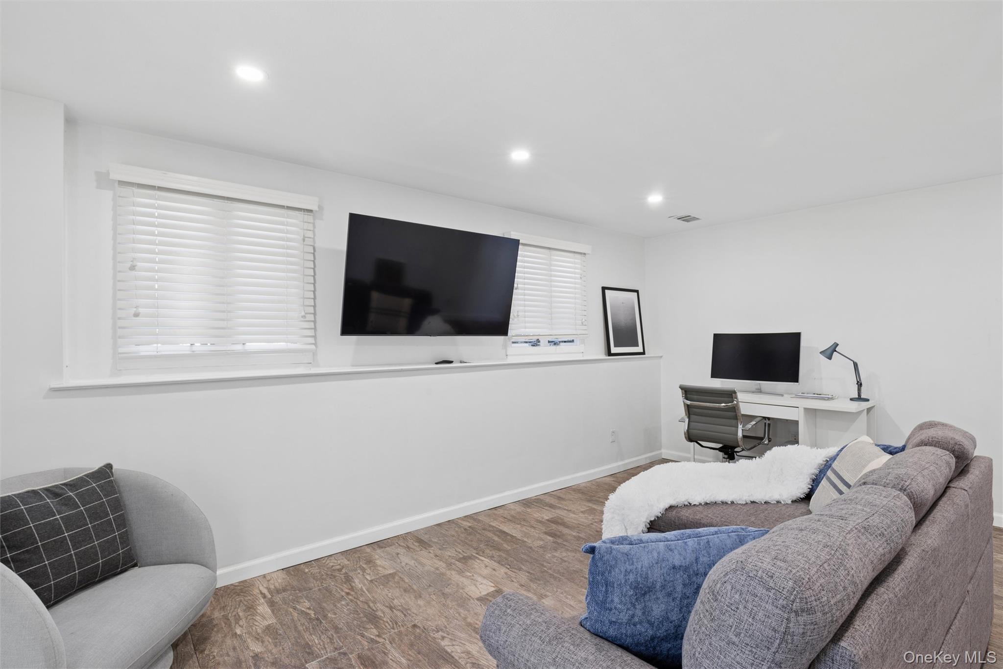 19 Fisher Road Commack, NY 11725 - Photo 26 of 36