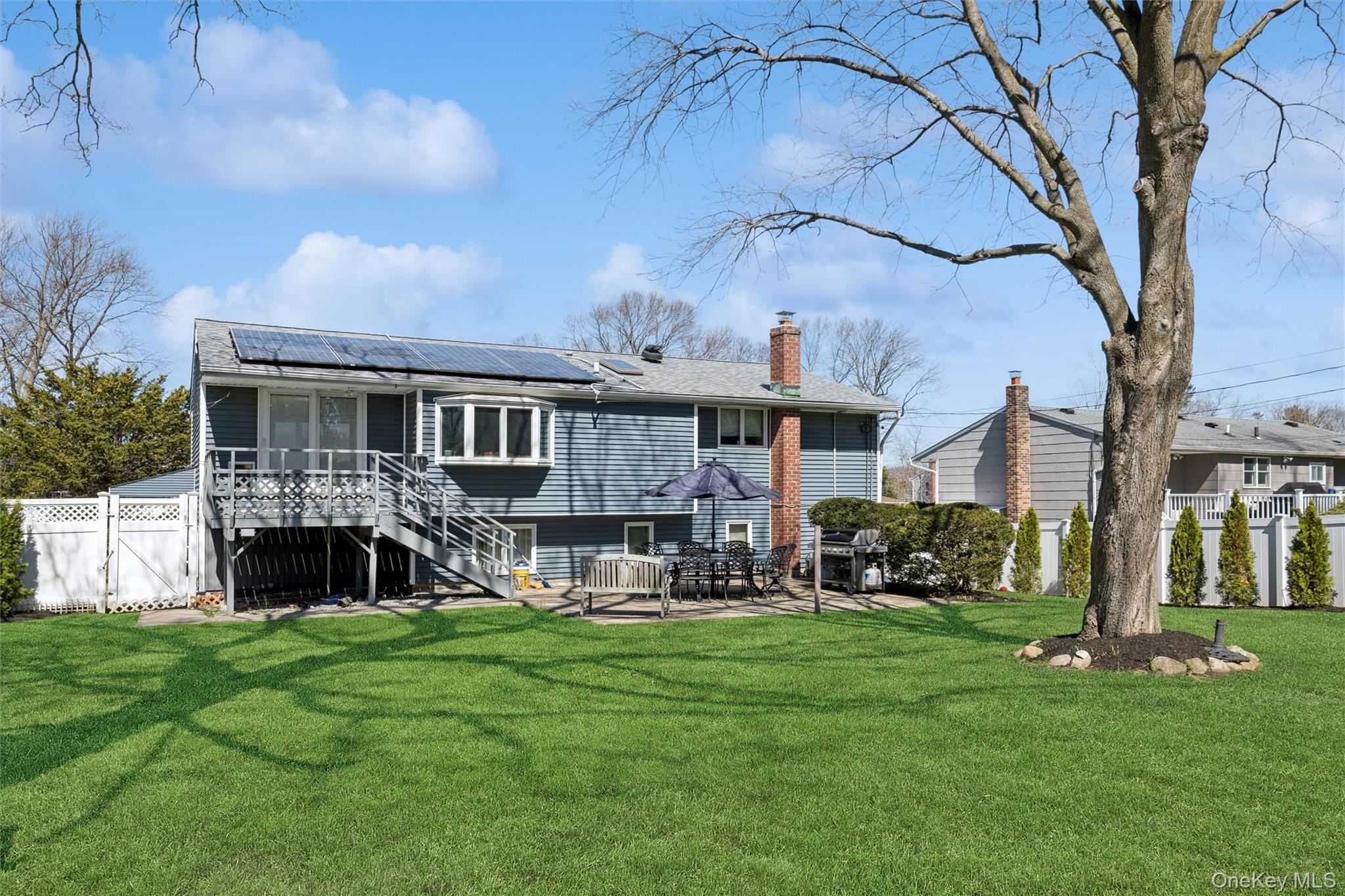 19 Fisher Road Commack, NY 11725 - Photo 32 of 36